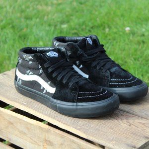 SUPREME Vans Supreme x Sk8 Mid Pro 'Eat Me'
